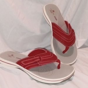 Clarks cloudsteppers sandals